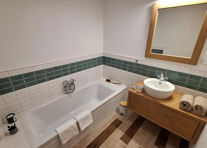 Chaloupka Na Mýtince